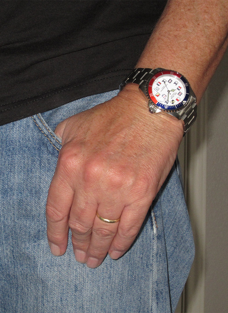 Stainless steel nautical watch red blue bezel bracelet