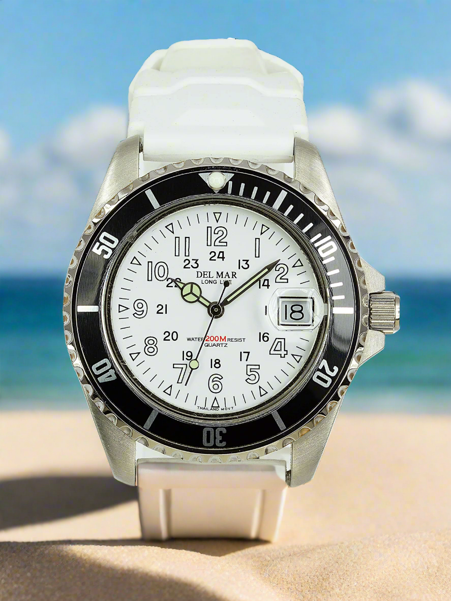 A Watch That’s Easy to Read—and Built to Last