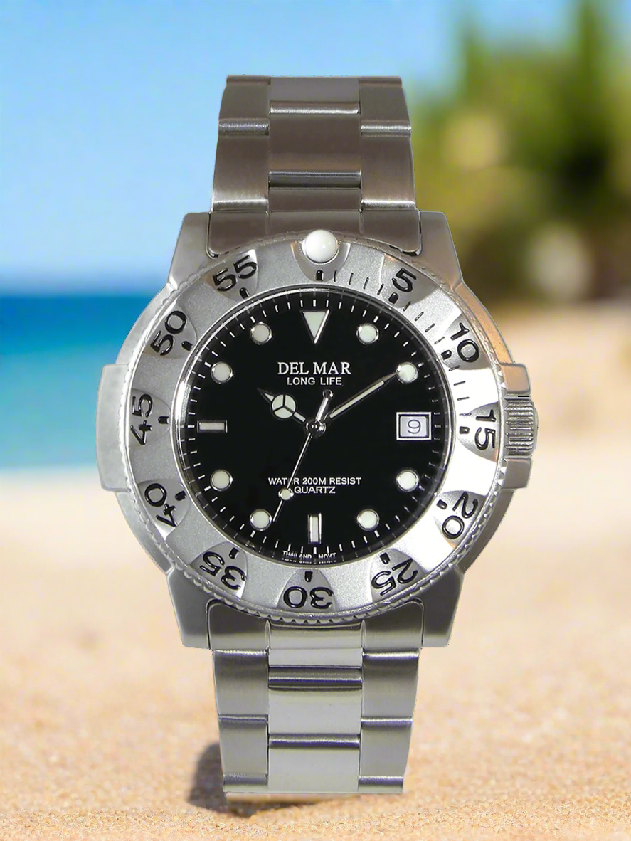 The Del Mar Sand Key 50523 is a fully stainless steel dive-style watch designed for everyday durability arrives in a gift box