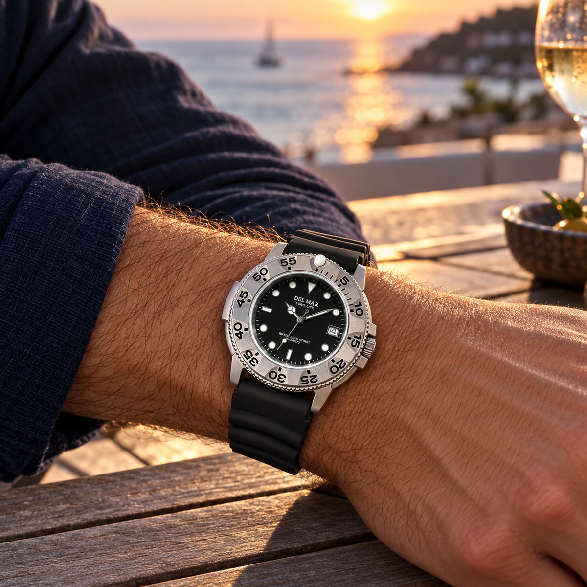 Explore the Sand Key 50522 with a stainless steel case, black dial and sport strap, long-life battery, and 200M water resistance from Del Mar Watches.