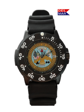 U.S. Army watch featuring official insignia - Black Strap Band